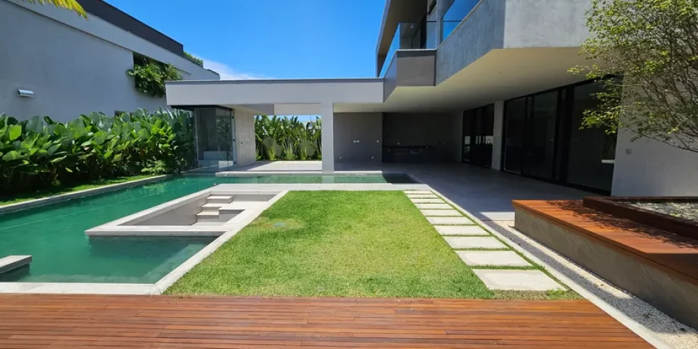 casa-com-5-quartos-a-venda-1200m-no-barra-da-tijuca-rio-de-janeiro (1)