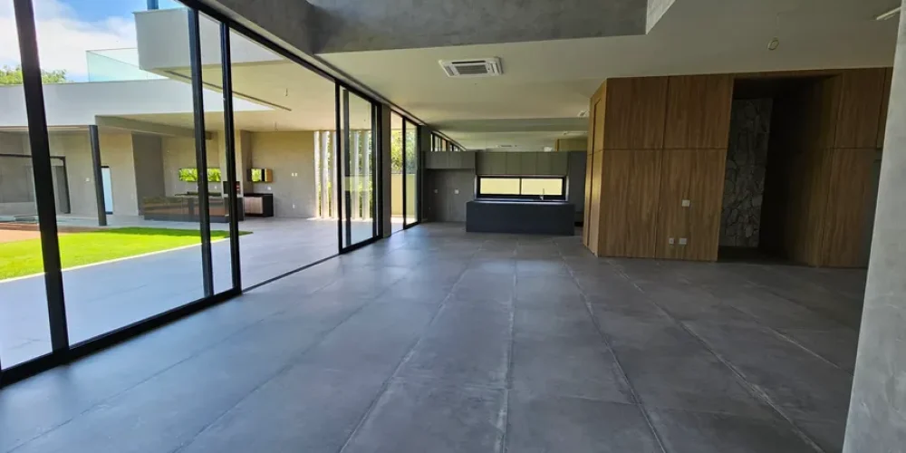 casa-com-5-quartos-a-venda-1200m-no-barra-da-tijuca-rio-de-janeiro (12)