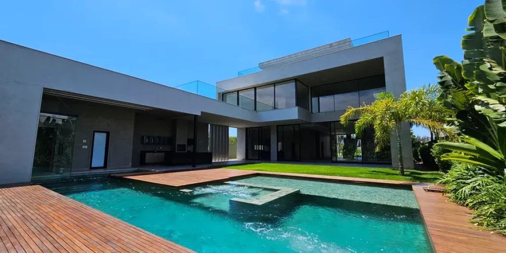 casa-com-5-quartos-a-venda-1200m-no-barra-da-tijuca-rio-de-janeiro