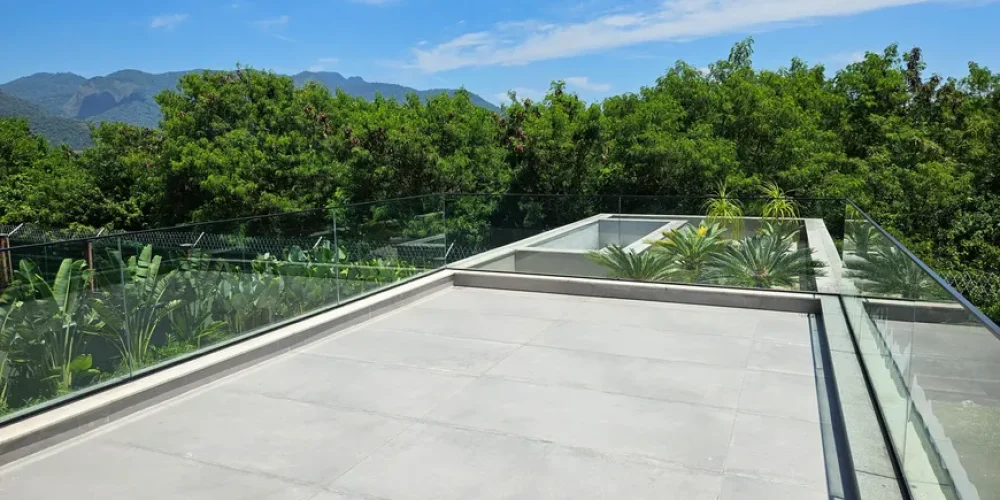 casa-com-5-quartos-a-venda-1200m-no-barra-da-tijuca-rio-de-janeiro (6)